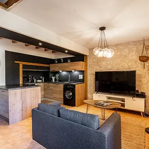 Superbe Appartement, Situe Au Coeur De La Ville. , Auch France
